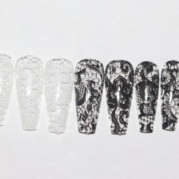 Black and White Lace- press on nail set - Picture 3 of 10